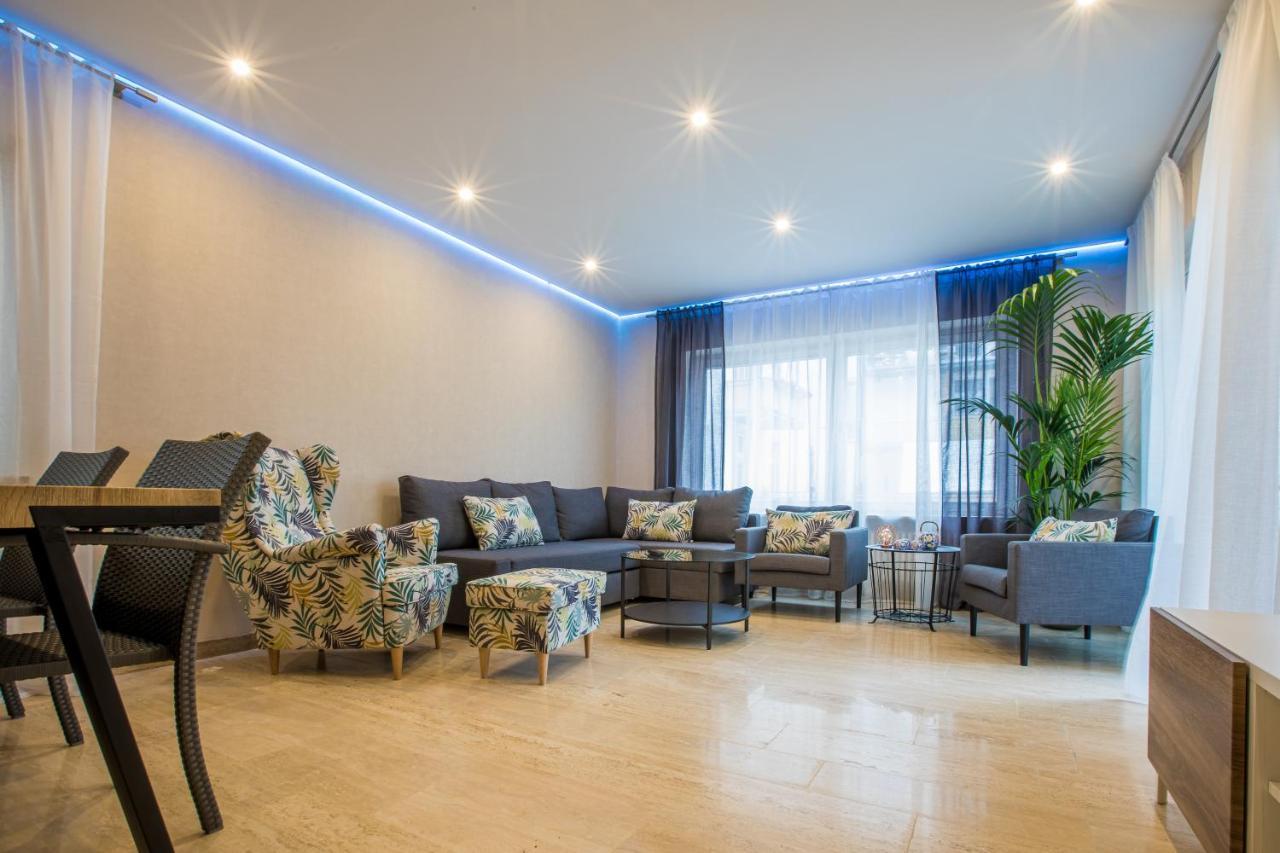 Modernes Apartment In Zentrumsnaehe Mit Eigenem Stellplatz บาเดน-บาเดน ภายนอก รูปภาพ