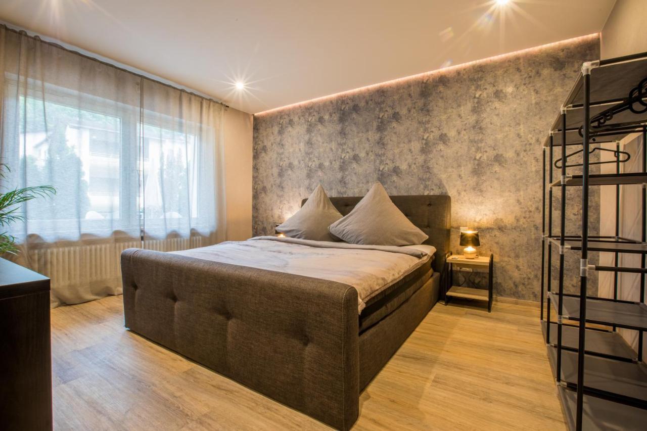 Modernes Apartment In Zentrumsnaehe Mit Eigenem Stellplatz บาเดน-บาเดน ภายนอก รูปภาพ