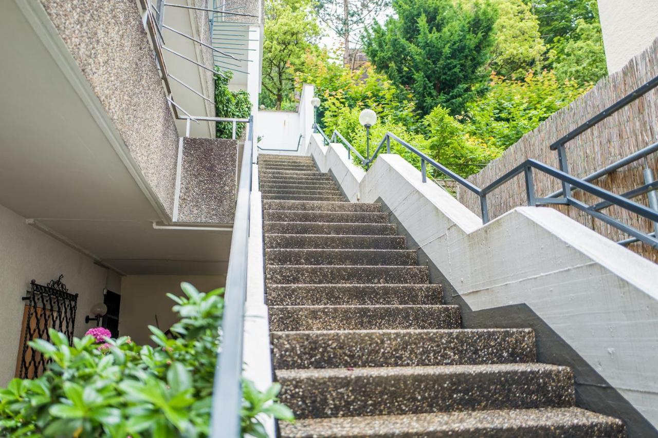Modernes Apartment In Zentrumsnaehe Mit Eigenem Stellplatz บาเดน-บาเดน ภายนอก รูปภาพ