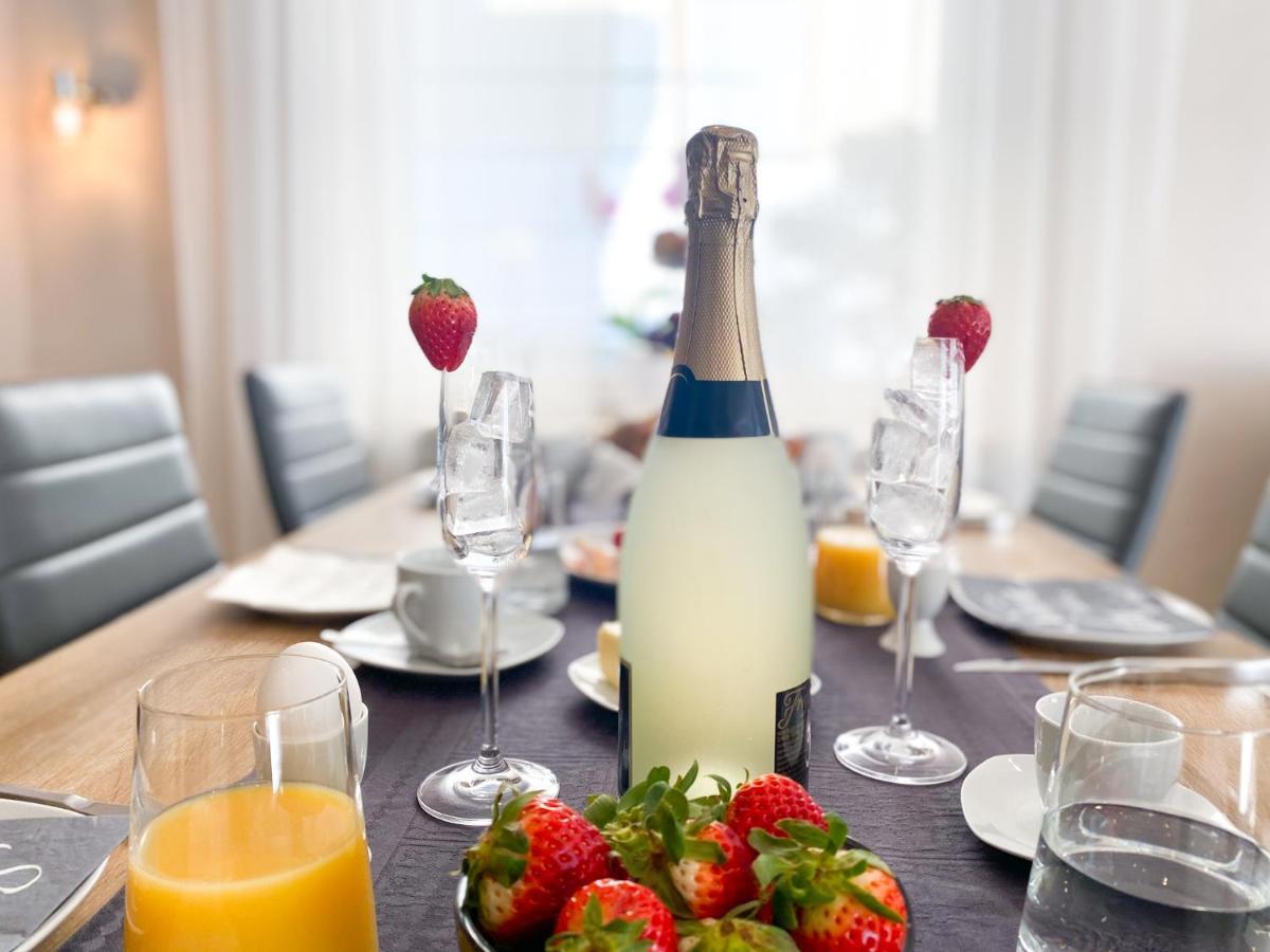 Modernes Apartment In Zentrumsnaehe Mit Eigenem Stellplatz บาเดน-บาเดน ภายนอก รูปภาพ