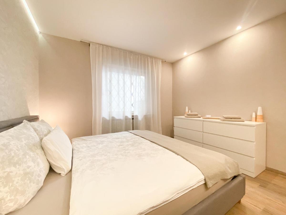 Modernes Apartment In Zentrumsnaehe Mit Eigenem Stellplatz บาเดน-บาเดน ภายนอก รูปภาพ